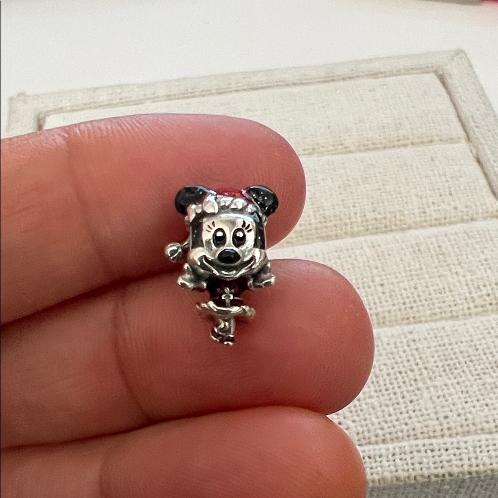 Disney Minnie Mouse Holiday Charm